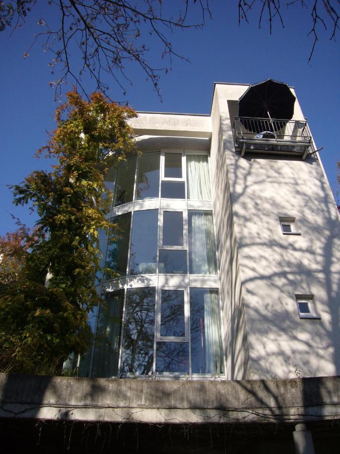 Ferienwohnung Im Turm Bellevue Mit 3 Schlafzimmern Заксенхайм Экстерьер фото
